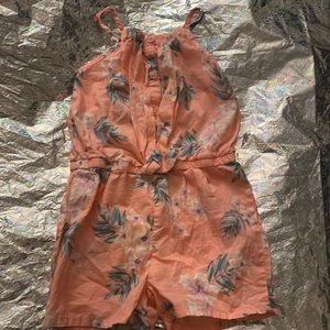 Sumer floral rumper 2T. Oshkosh